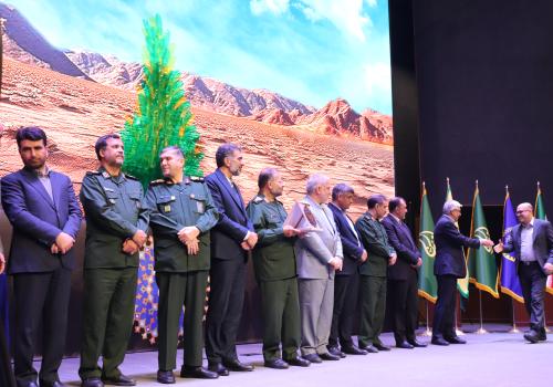 برترین قشر در حوزه اقتصاد مقاومتی در رویداد ملی نشان فردوس